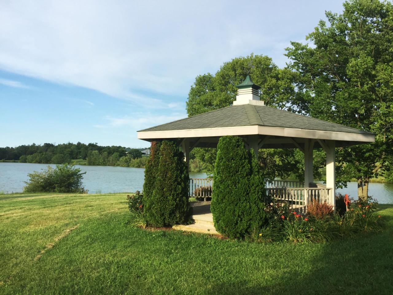 The B & B At Queenslake Midway Dış mekan fotoğraf